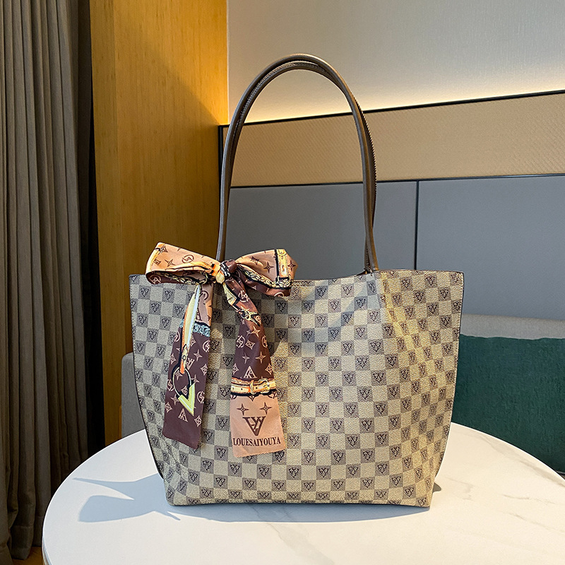 European And American Fashion Retro Presbyopic Large Capacity Totes 2023 Beautif