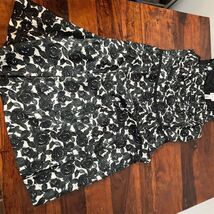 Liz Claiborne Women's Size 14 Black &amp; White Floral Knee Length Silk Dress - $13.46