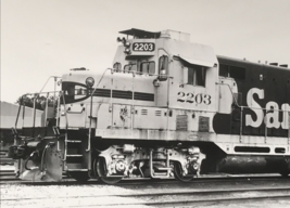 Atchison Topeka &amp; Santa Fe Railway Railroad ATSF #2203 GP7R Electromotive Photo - £7.58 GBP