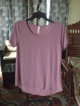 LuLaRoe Classic T Shirt Top Blouse Hi Lo Tunic Mauve Pink Solid SMALLNWT - £19.37 GBP