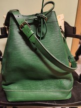 Authenticity Guarantee 
LOUIS VUITTON Green  Bucket Drawstring Shoulder Bag A... - £587.48 GBP