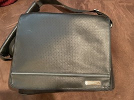 BOSE SoundDock Portable Travel Bag Carrying Case with Shoulder Strap Black - $33.00