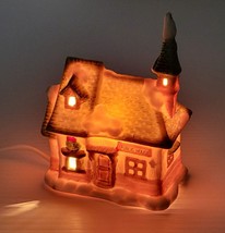 M) Mini Christmas Village Holiday Public House Porcelain Lighted Building - £6.31 GBP