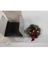 Vintage Avon Potpourri Wreath Brooch Pin Natural Holiday Christmas Ribbon - $181.20 MXN