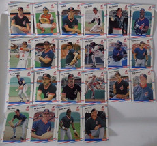 1988 Fleer Cleveland Indians Team Set Of 22 Baseball Cards - $2.00