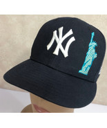 New York Yankees Statue Liberty Big Apple Size 7 Fitted Baseball Cap Hat - £12.94 GBP