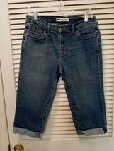 Levi&#39;s Capri Jeans Size 6 Mid Rise Cuffed Denim Stretch Capris Inseam 18&quot; - £10.04 GBP