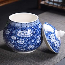 Ancient Chinese Style Creative Blue and White Ceramic Jar with Lid - £39.16 GBP