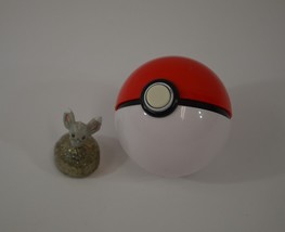 Pokemon Pokeball Pop n Battle Red Jakks Pacific Minccino Figure - £18.98 GBP