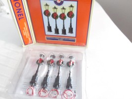 LIONEL 37907 CHRISTMAS STREET LAMPS W/WREATHS 0/027 NEW - B2 - $33.20