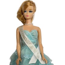 Barbie Willows WI Homecoming Queen Gold Label 5500 Doll Fan Club Exclusive Rare - £152.67 GBP