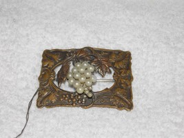 Vintage Bronze Metal Pearl Color GRAPE &amp; LEAVES Rectangle Pin Pendant Used - £27.24 GBP
