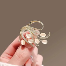 Brooches for Women Gold Plated Duck Luxury Design Lapel Pins Female Coat - £15.00 GBP