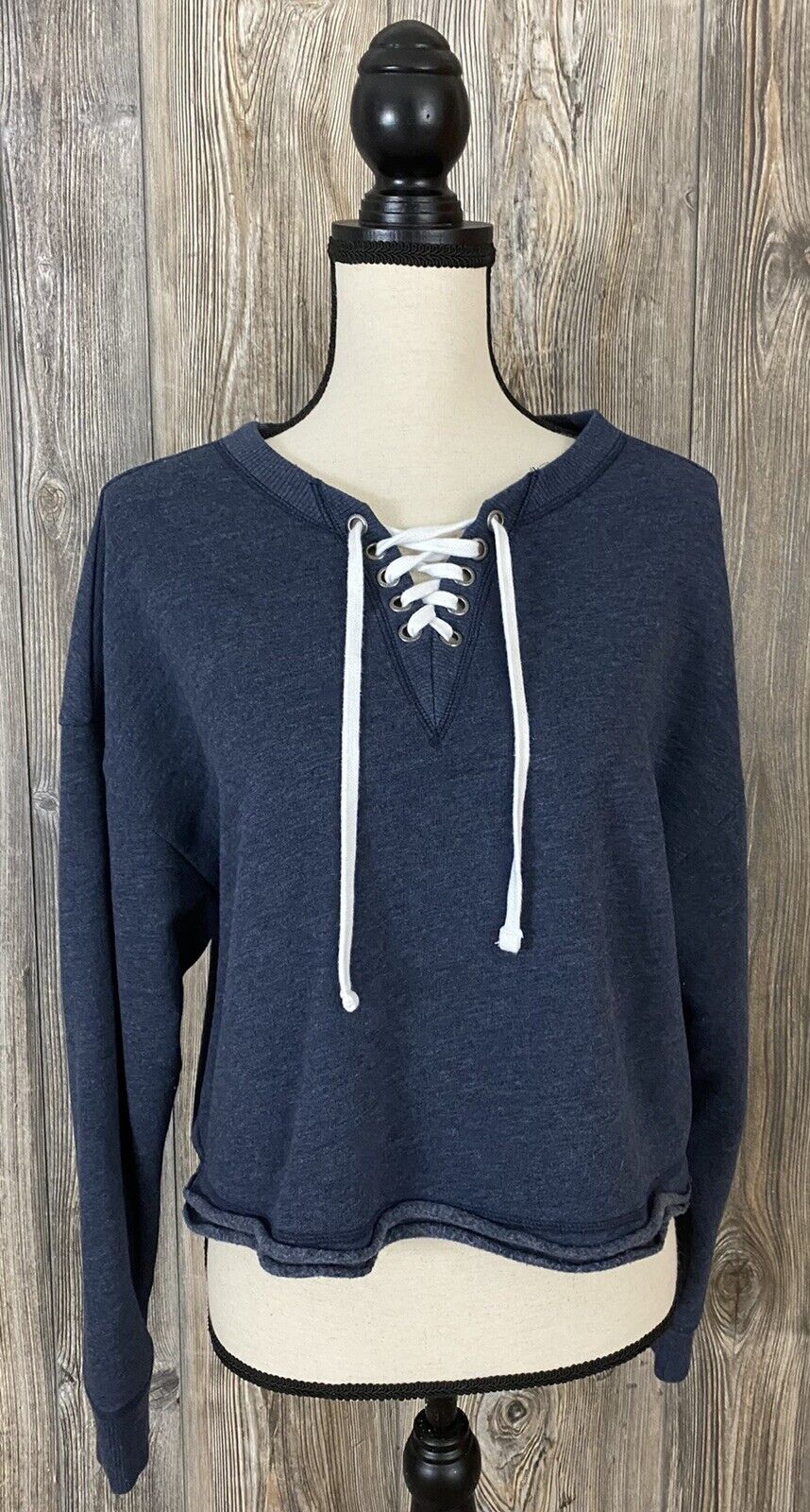 Primary image for HOLLISTER Cropped Sweatshirt Women's Small Heather Blue, Raw Hem, Boxy fit