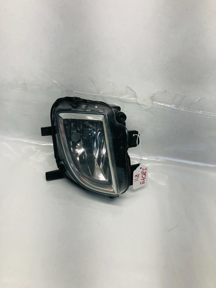 5K0941700E 2011 2012 2013 2014 VW JETTA GTI FRONT RIGHT OEM FOG LIGHT GE... - $45.00