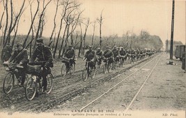 Coureurs Cyclistes Francese Se Rendant Ypres-Campagne 1914-WW1 Bicycle Cartolina - £13.74 GBP