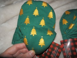 New Set 2 Holiday Green &amp; Gold Trees Oven Mitt Non Slip Grips Christmas Forest - £22.94 GBP