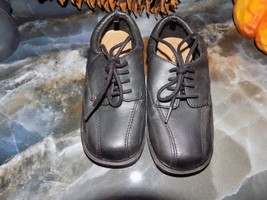 Healthtex Black Shoes Size 10 Boy&#39;s (Toddlers) EUC - £15.75 GBP
