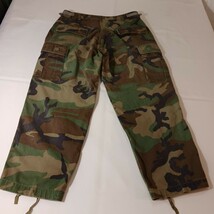 Military Woodland Camouflage Straight Leg Cargo Pants Men's Size Medium Regular image 15