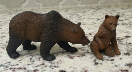 Mojo Brown Grizzly Bear Mama Bear and Baby Cub Toy Figurine - £8.32 GBP
