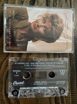 Linda Davis - In A Different Light Cassette Tape Capitol Records Nashvil... - $55.41 MXN