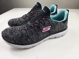 Skechers Women&#39;s Summit - Quick Getaway Sneaker, size 10 - $39.60
