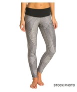Brooks Women&#39;s Greenlight Reversible Printed Tight SE, Heather Oxford/Bl... - $1,128.24 MXN