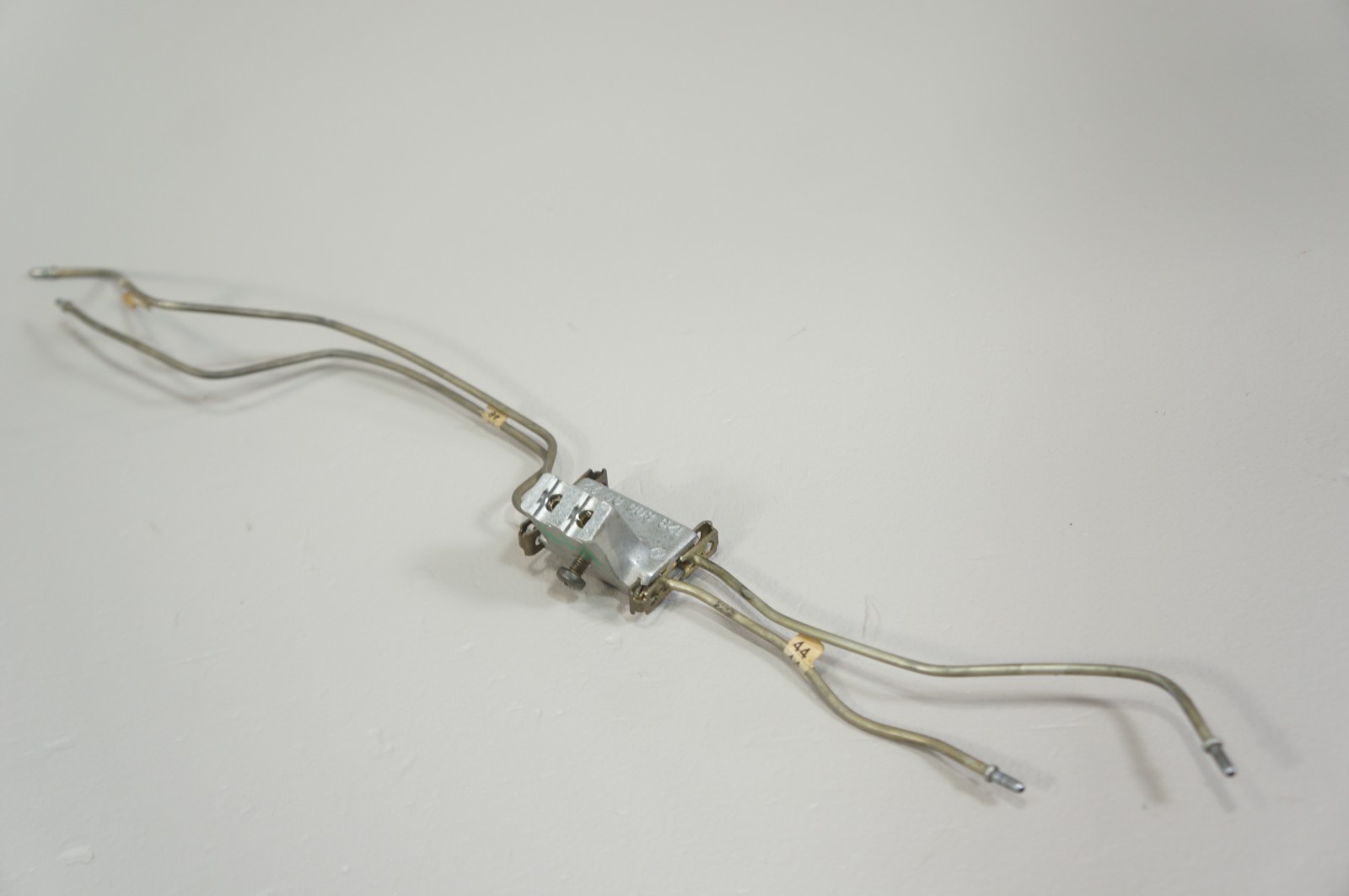 90-02 mercedes sl320 sl500 CONVERTIBLE front lock latch distribution line block Item image 5