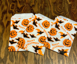 Vintage small Happy Halloween paper trick or treat bag lot pumpkin bat p... - $363.26 MXN