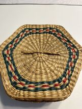 woven  med. wicker CLAMSHELL BASKET Sea Coastal Cottagecore  ( blk bx 6 ) - $6.00