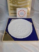 #1 Fenton Colonial Milk Glass White United States Commemorative Plate In Box - £13.22 GBP