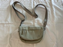 Lululemon Crossbody Bag Women’s Nylon Grayish Small - $59.40