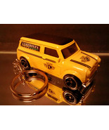 Yellow 1964 Austin Mini Van Key Chain Ring - €11,62 EUR