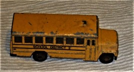 Matchbox -  School Bus 1985 District 2 Yellow  - $4.70