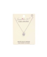 Dainty Rhinestone Skull Necklace - €7,04 EUR