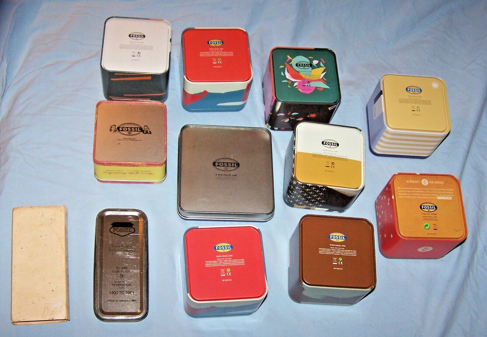 11 Fossil Tin-Some with Inserts-Most Square - £43.87 GBP
