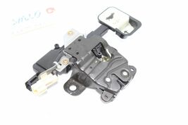 04-08 MAZDA RX-8 TRUNK LOCK LATCH Q2345 image 3