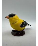 Takara Breezy Singer American Goldfinch Bird 2003 Motion Activated - $28.86