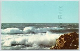 Color Postcard Of Rolling Waves Of Lake Superior On Lake Shore Drive Michigan - £10.96 GBP