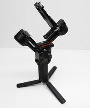 DJI RS 4 Combo 3-Axis Gimbal Stabilizer for Cameras - Black image 2