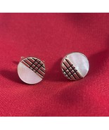 Vtg Mother of Pearl Mens cufflinks round Whale Back gold tone - $470.23 MXN