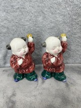 Vintage Two Playful Children Holding Flowers Salt and Pepper Shakers 3&quot; ... - $13.58