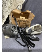 VINTAGE ISRAELI GAS MASK  w/ filter In Box With Instruction Booklet - £27.10 GBP