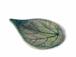 Green Artisan Ceramic Leaf Dish, Handmade Clay Ring Holder, Plant Soap B... - £33.18 GBP