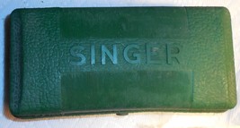 Singer Low Shank Foot Buttonholer #2482607 w/4 Templates, Plate &amp; Mounti... - £7.84 GBP