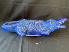 Vintage Italien Siècle Style Grand Crocodile. Très Rare. Large 16 inches - $499.00