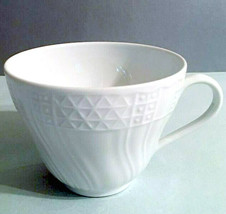 Hutschenreuther Dresden White Tall Tea Coffee Cup Embossed 3-3/8"H Germa... - €14,37 EUR Hutschenreuther Dresden White Tall Tea Coffee Cup Embossed 3-3/8"H Germa... - €14,37 EUR