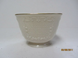 VINTAGE LENOX EMBOSSED DIAMOND DESIGN GOLD TRIM FOOTED SQUARE CANDY BOWL - £7.96 GBP