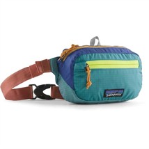 Patagonia women&#39;s ultralight black hole mini hip pack in Patchwork/Subtidal - £27.55 GBP