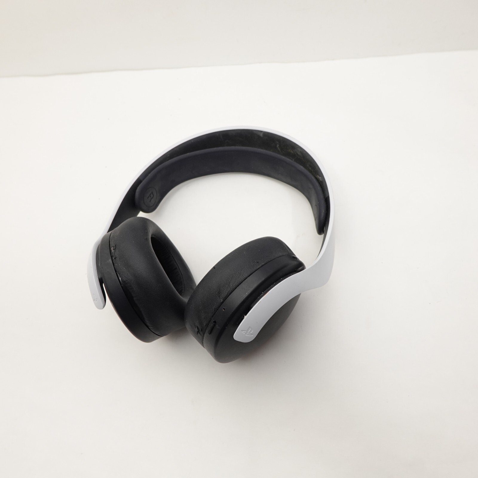 No Dongle Pad Wear PS5 Pulse 3D Wireless Headset White Model CFI-ZWH1 - $22.49